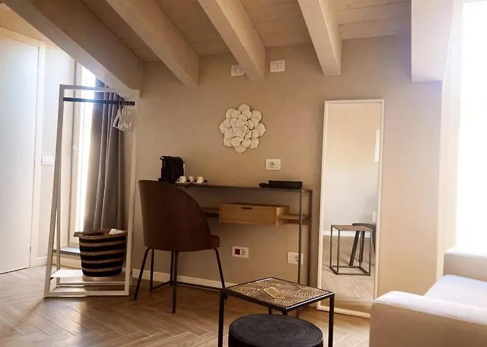Gatto Bianco Rooms 42Albergo